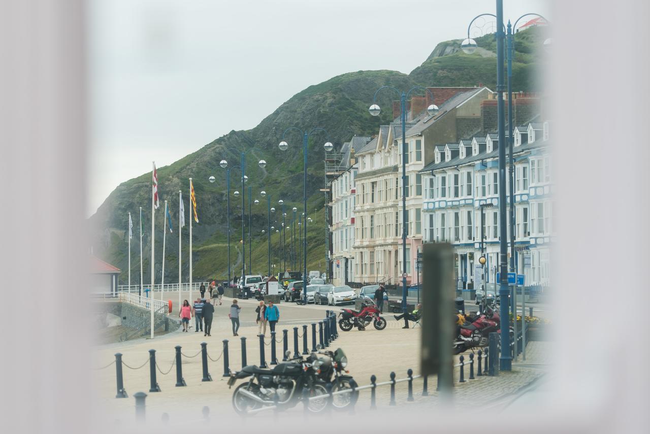 Beachfront Boutique Seafront Apartment Aberystwyth Exterior foto